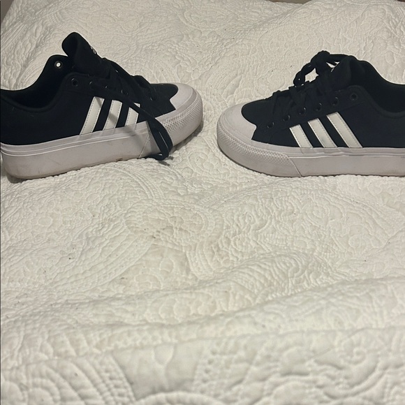 Adidas Classic Black and White Trainers - Picture 3 of 4